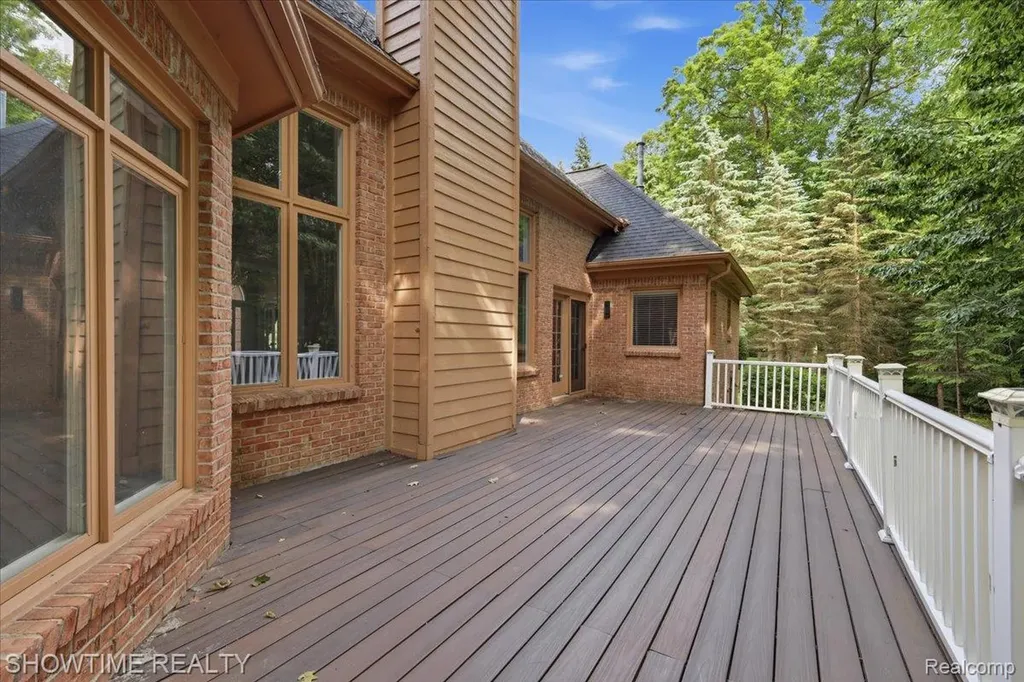 11656 Majestic Court Shelby Charter Township MI 48315