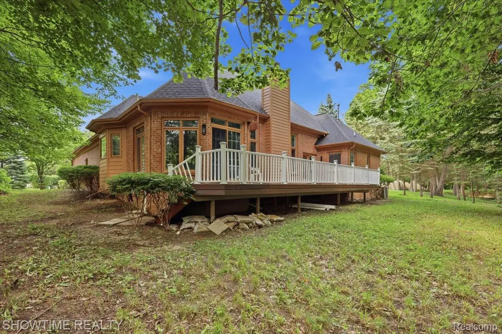 11656 Majestic Court Shelby Charter Township MI 48315