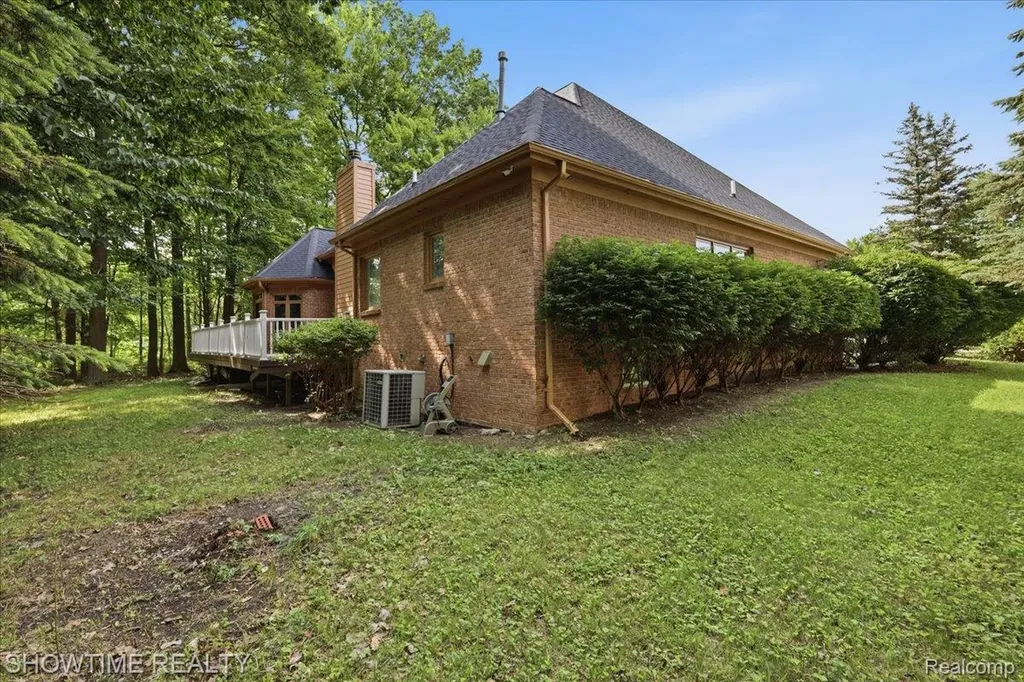 11656 Majestic Court Shelby Charter Township MI 48315