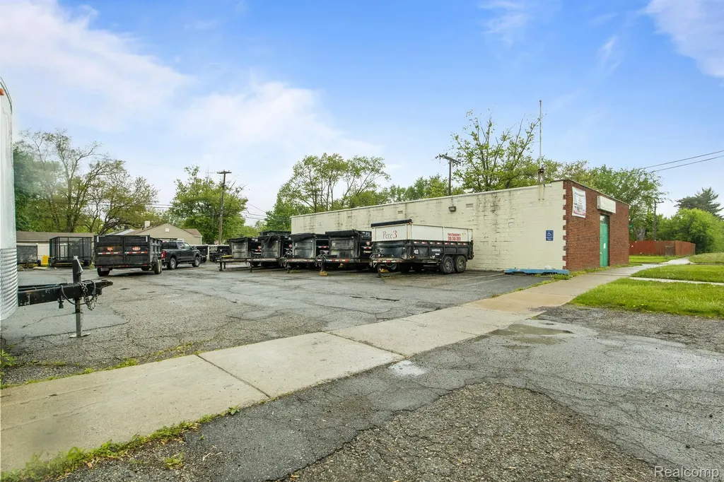 710 Middlebelt Road Inkster City MI 48141
