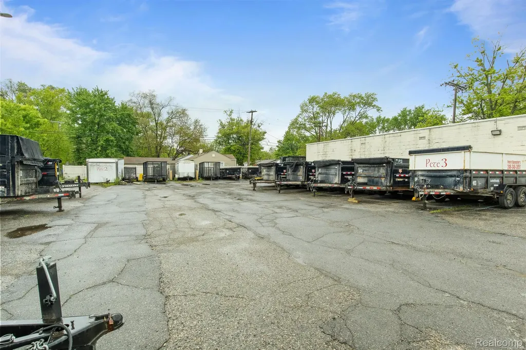 710 Middlebelt Road Inkster City MI 48141