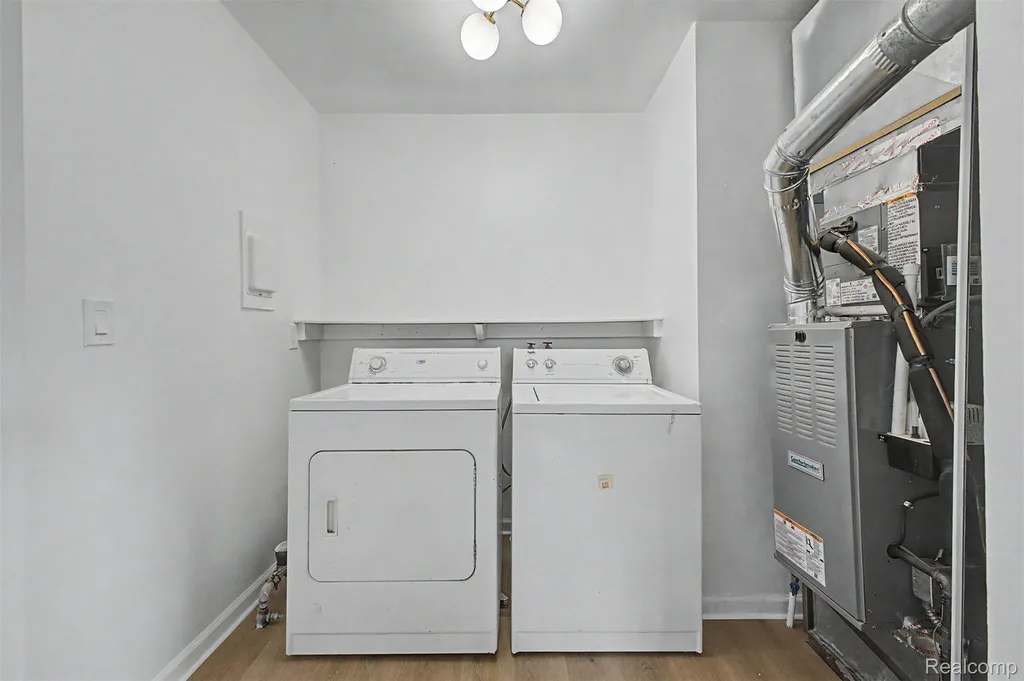 31765 Brown Street Garden City City MI 48135
