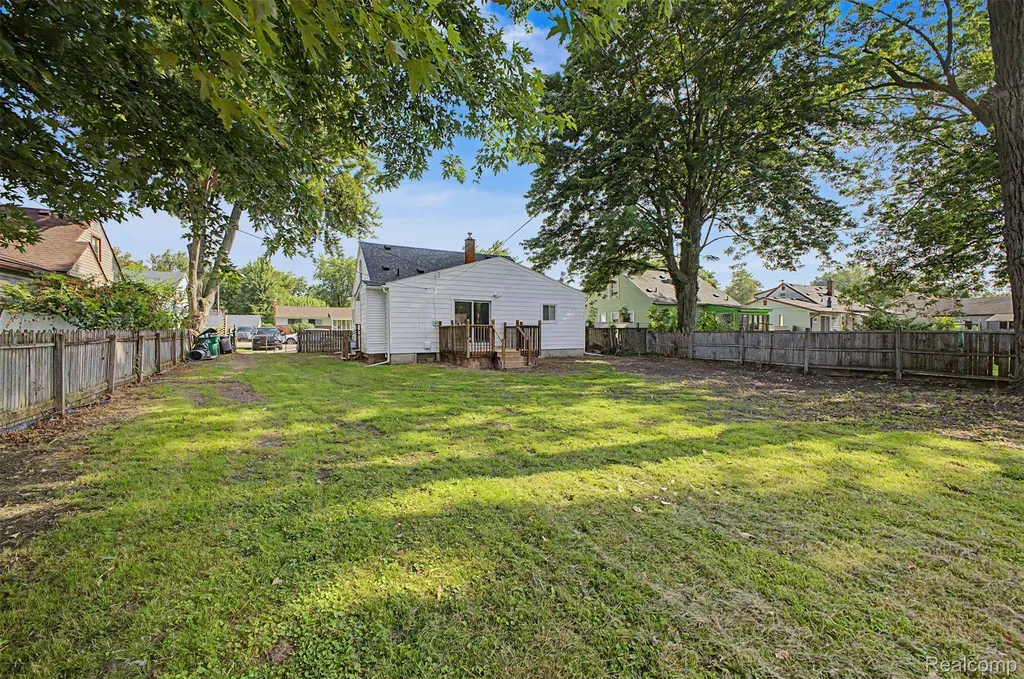 31765 Brown Street Garden City City MI 48135