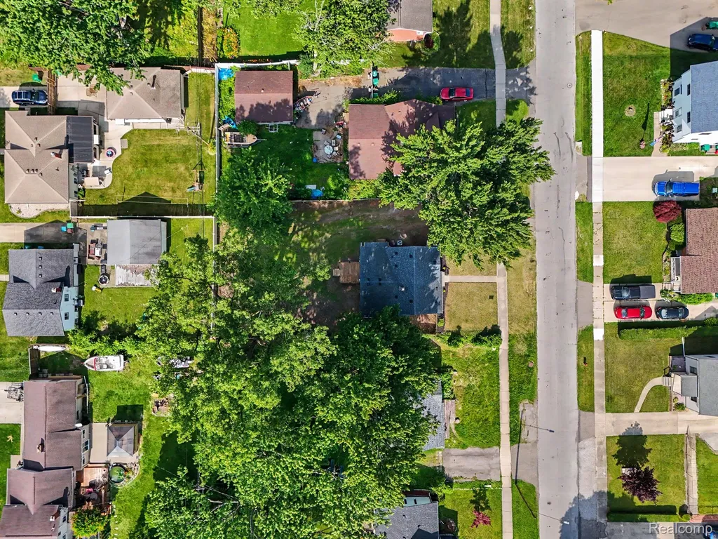 31765 Brown Street Garden City City MI 48135