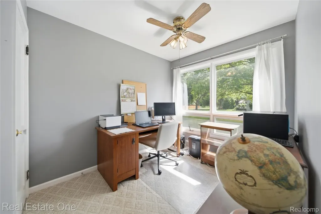 665 S Howell Street Pinckney Village MI 48169