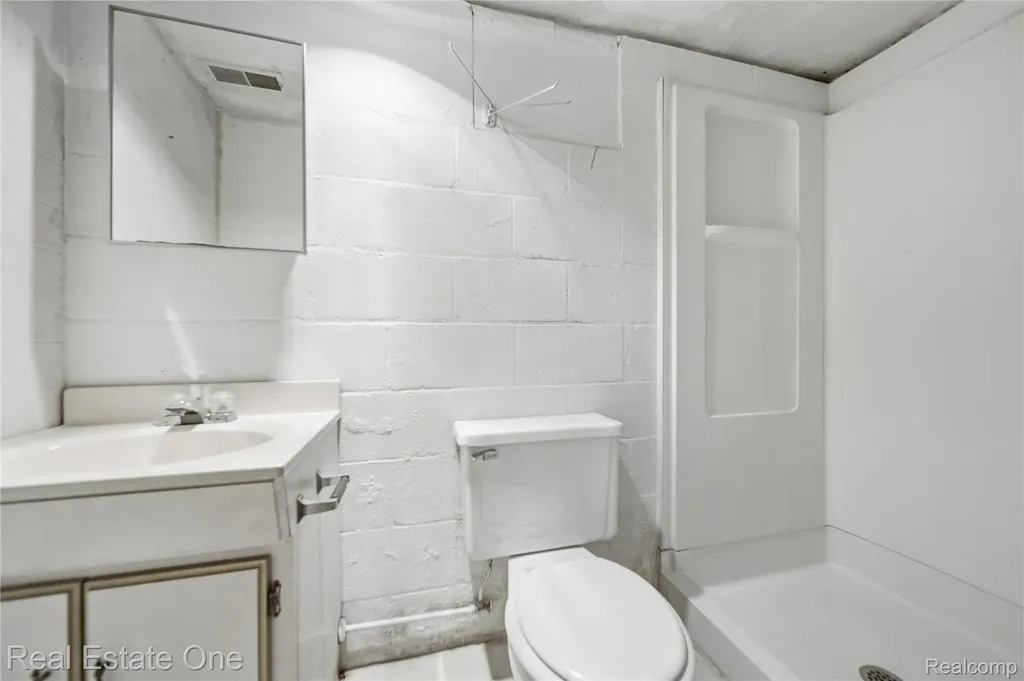 665 S Howell Street Pinckney Village MI 48169