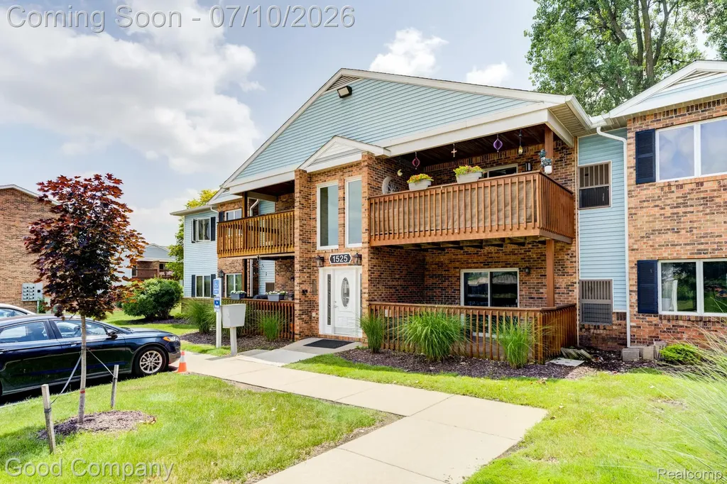 1525 Harbour Court Trenton City MI 48183