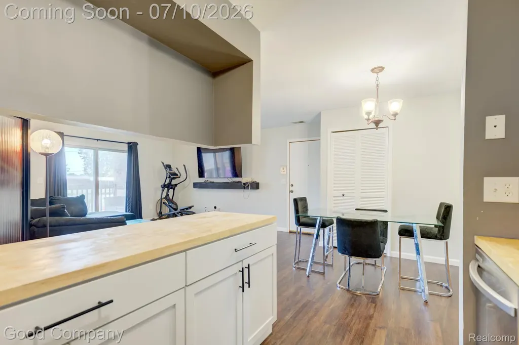 1525 Harbour Court Trenton City MI 48183