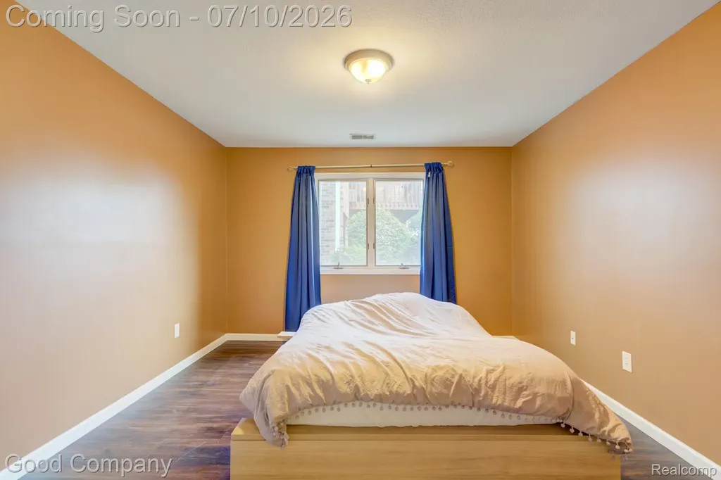 1525 Harbour Court Trenton City MI 48183