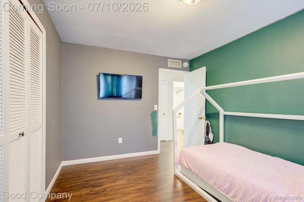 1525 Harbour Court Trenton City MI 48183