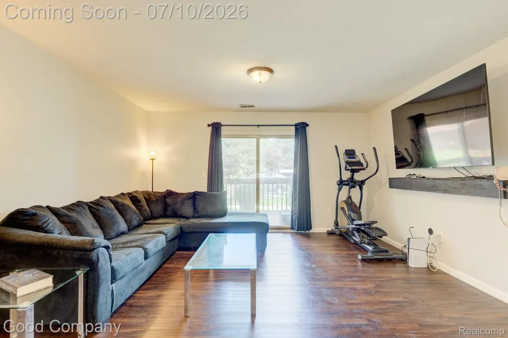 1525 Harbour Court Trenton City MI 48183