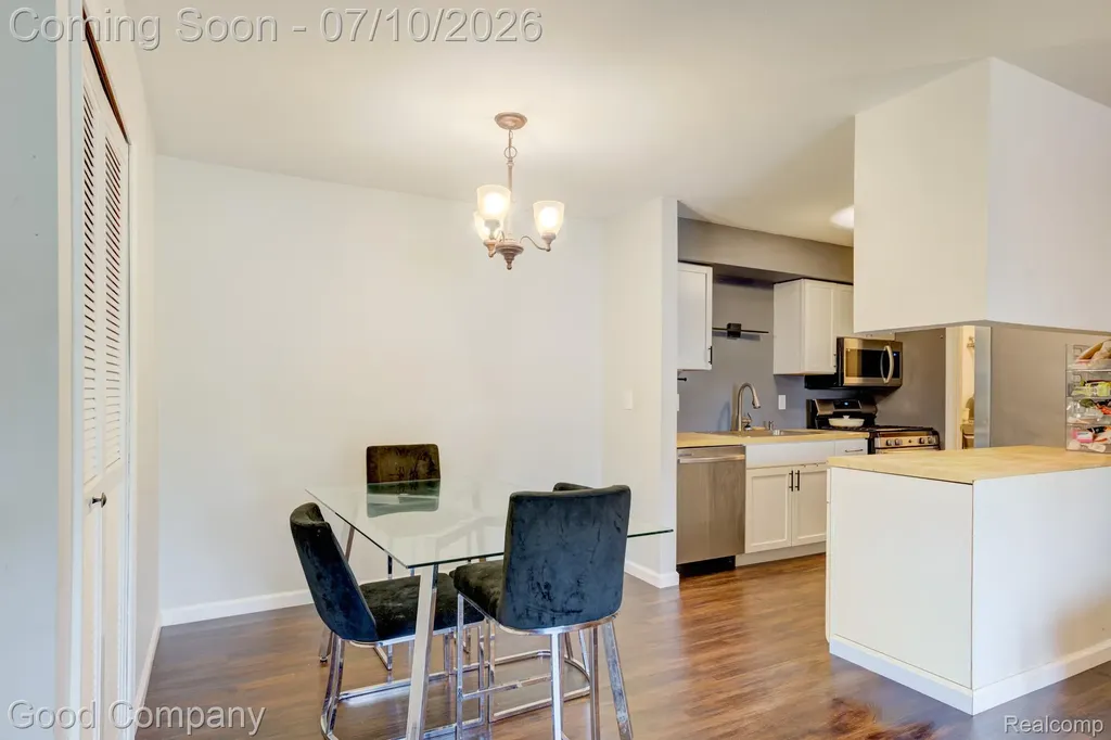 1525 Harbour Court Trenton City MI 48183