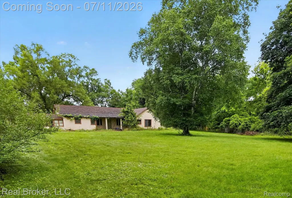 Lyon Charter Township MI, 27483 Pontiac Trail