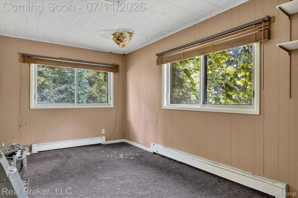 27483 Pontiac Trail Lyon Charter Township MI 48178