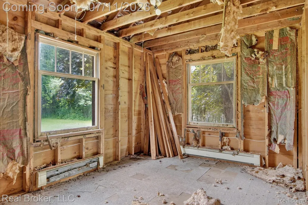 27483 Pontiac Trail Lyon Charter Township MI 48178