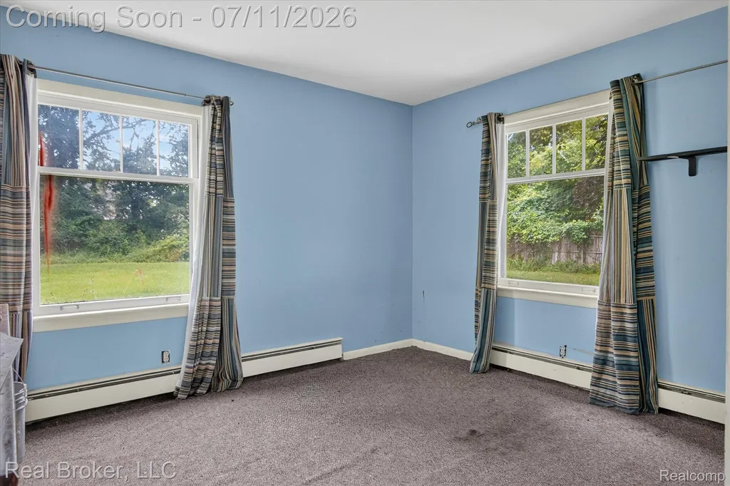 27483 Pontiac Trail Lyon Charter Township MI 48178