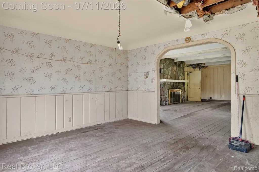 27483 Pontiac Trail Lyon Charter Township MI 48178
