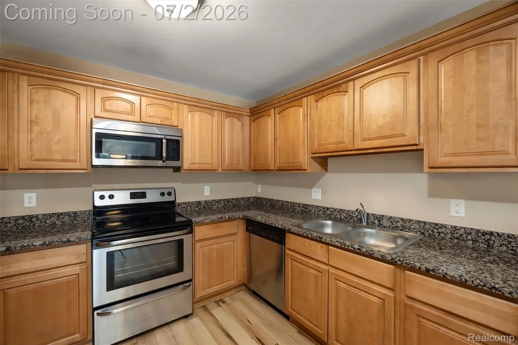 11325 N Woods Drive Shelby Charter Township MI 48317
