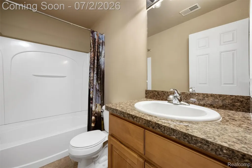 11325 N Woods Drive Shelby Charter Township MI 48317
