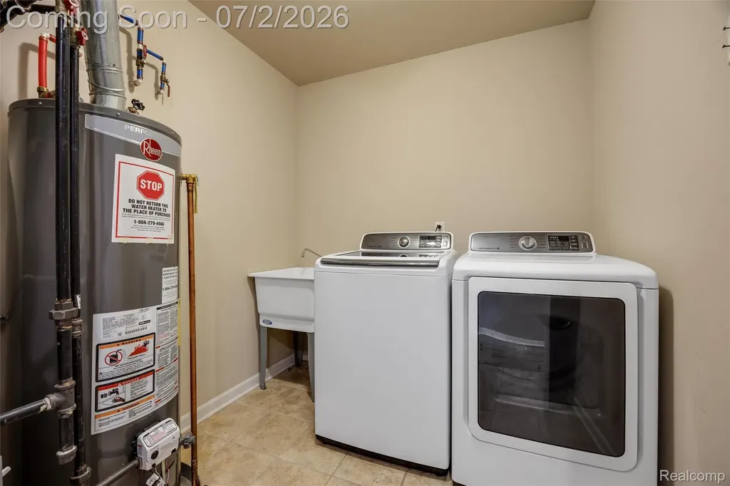 11325 N Woods Drive Shelby Charter Township MI 48317