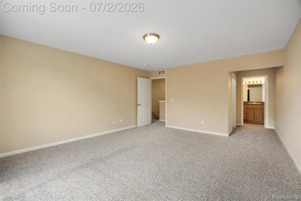 11325 N Woods Drive Shelby Charter Township MI 48317