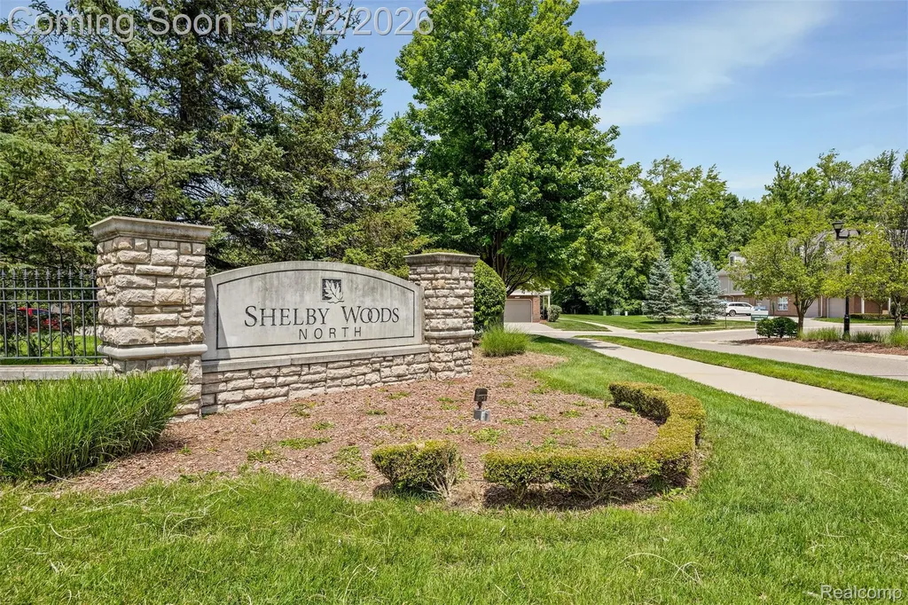 11325 N Woods Drive Shelby Charter Township MI 48317