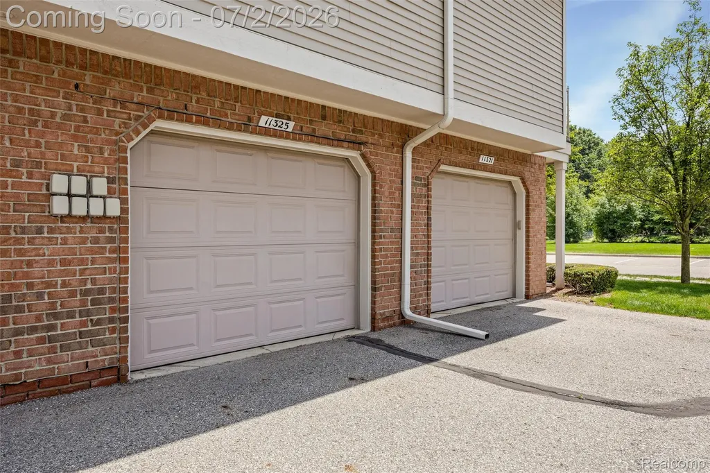 11325 N Woods Drive Shelby Charter Township MI 48317