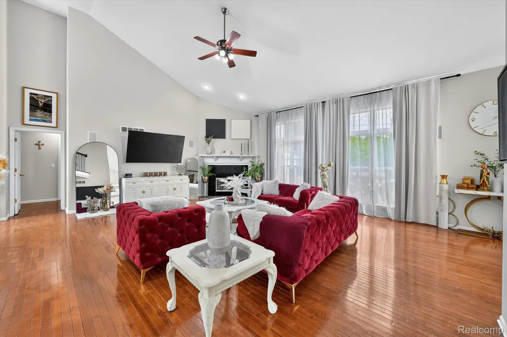 48166 Ellington Drive Macomb Township MI 48044