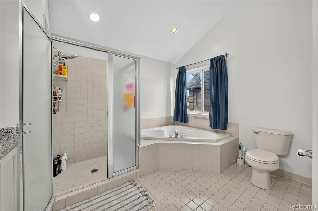 48166 Ellington Drive Macomb Township MI 48044