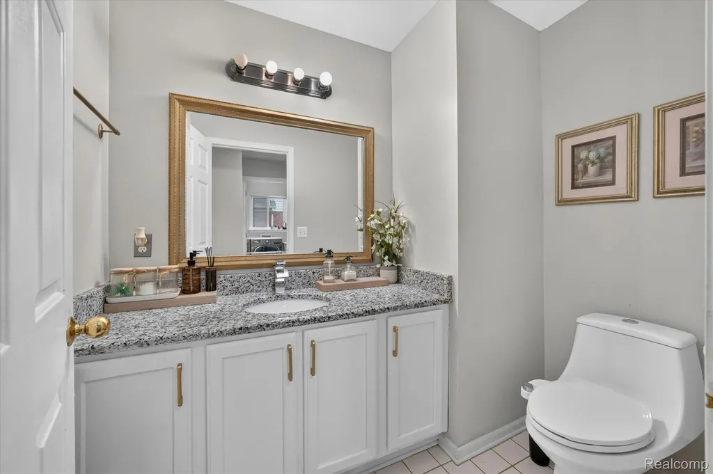 48166 Ellington Drive Macomb Township MI 48044