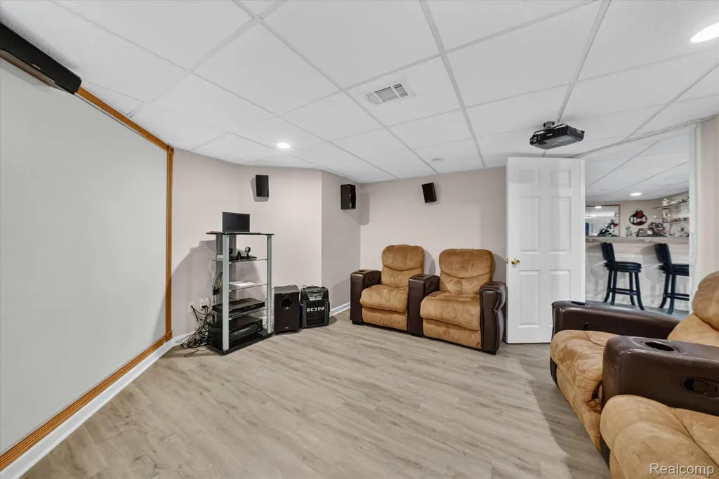 48166 Ellington Drive Macomb Township MI 48044