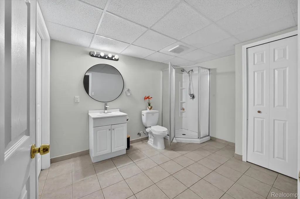 48166 Ellington Drive Macomb Township MI 48044