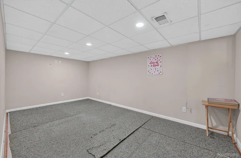 48166 Ellington Drive Macomb Township MI 48044