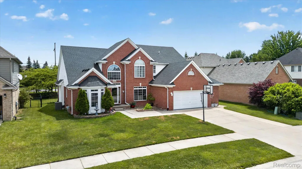 48166 Ellington Drive Macomb Township MI 48044