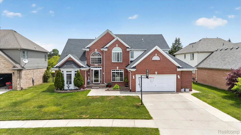 48166 Ellington Drive Macomb Township MI 48044