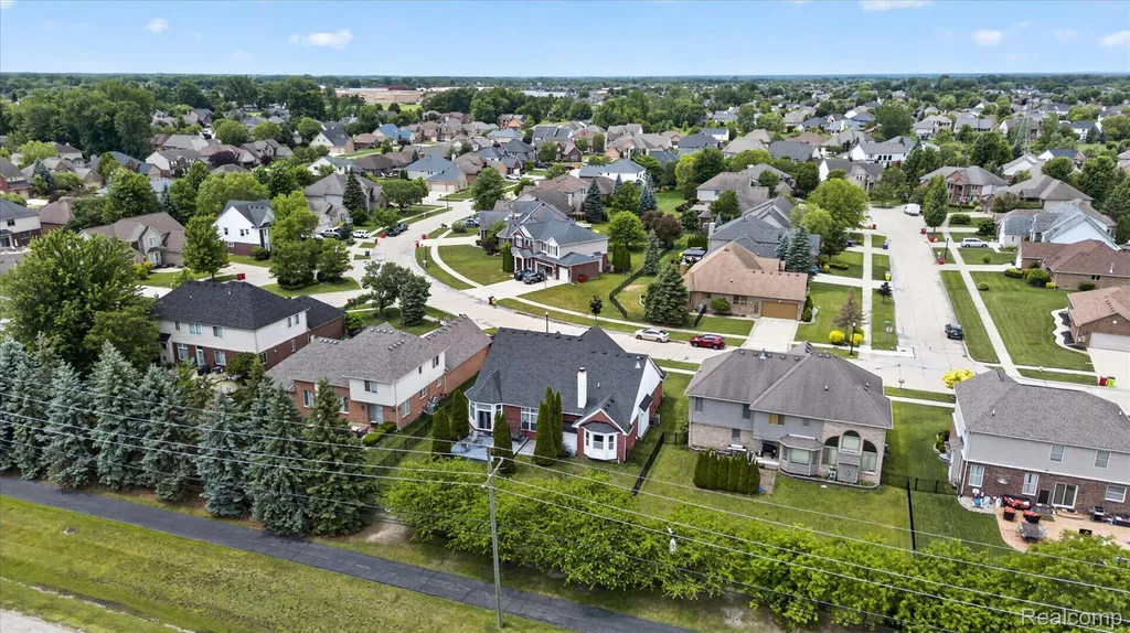 48166 Ellington Drive Macomb Township MI 48044