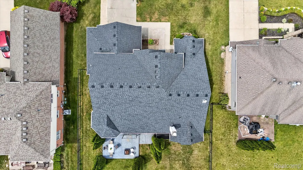 48166 Ellington Drive Macomb Township MI 48044