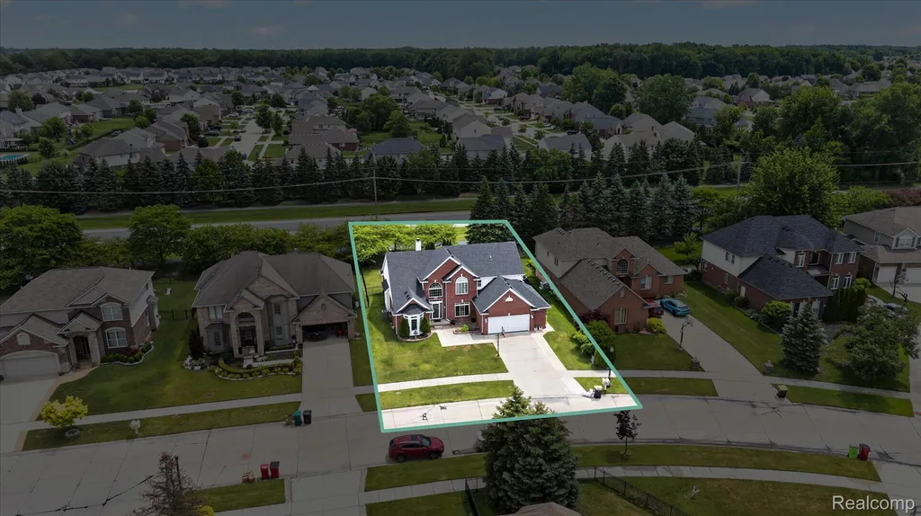 48166 Ellington Drive Macomb Township MI 48044