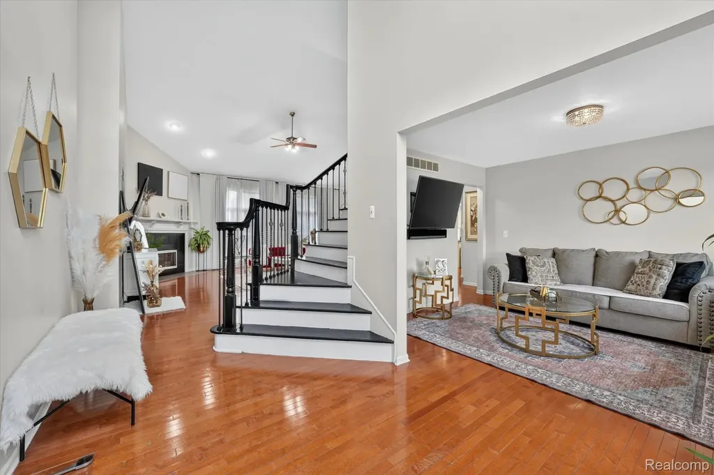48166 Ellington Drive Macomb Township MI 48044