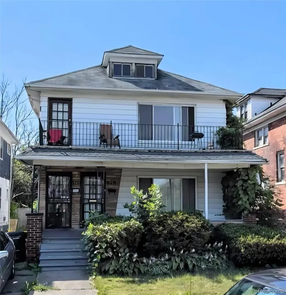 1989 Pasadena Street Detroit City MI 48238