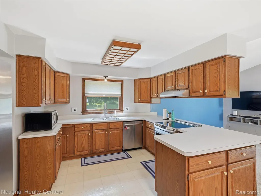 40368 Village Wood Road Novi City MI 48375