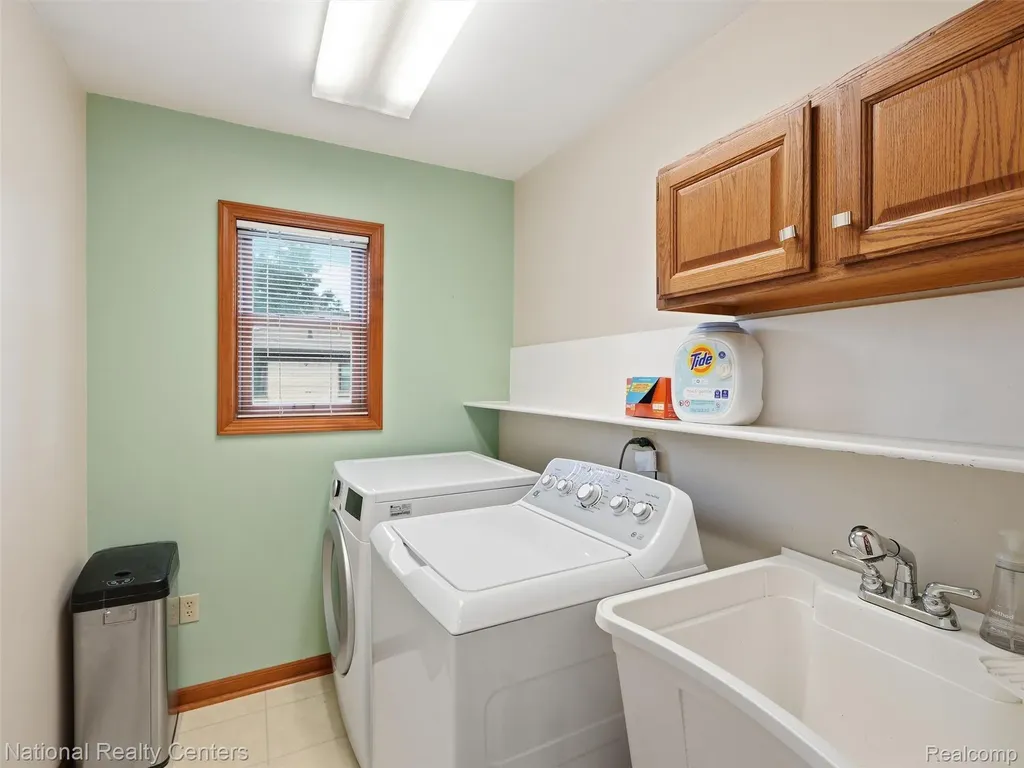 40368 Village Wood Road Novi City MI 48375