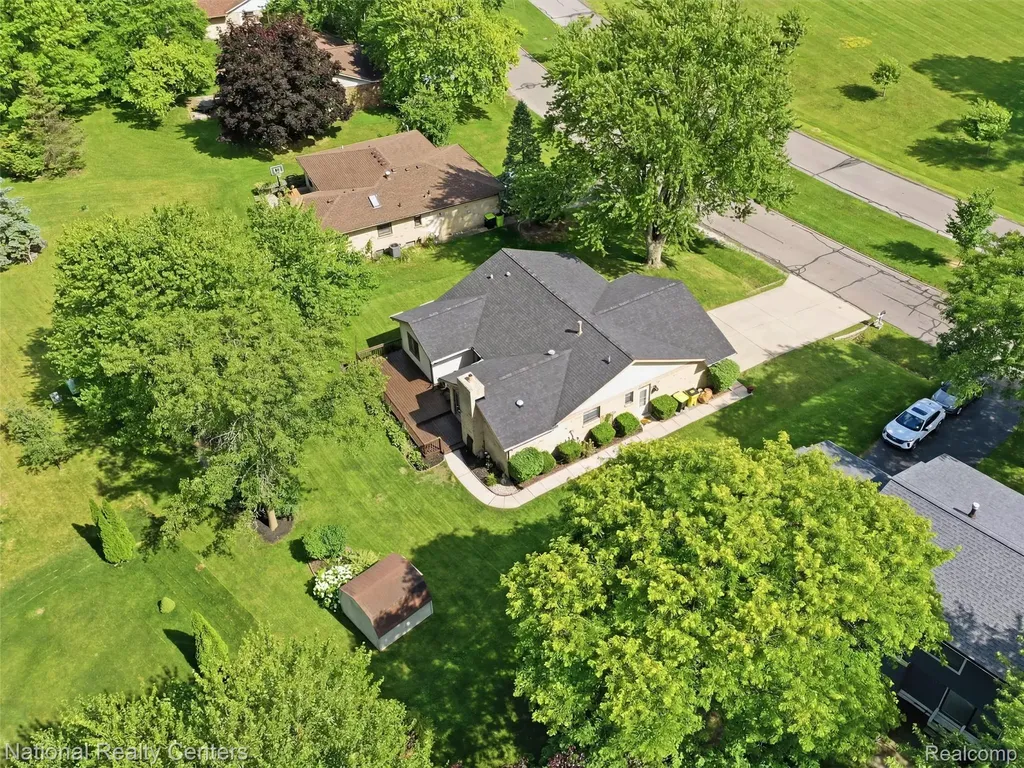 40368 Village Wood Road Novi City MI 48375