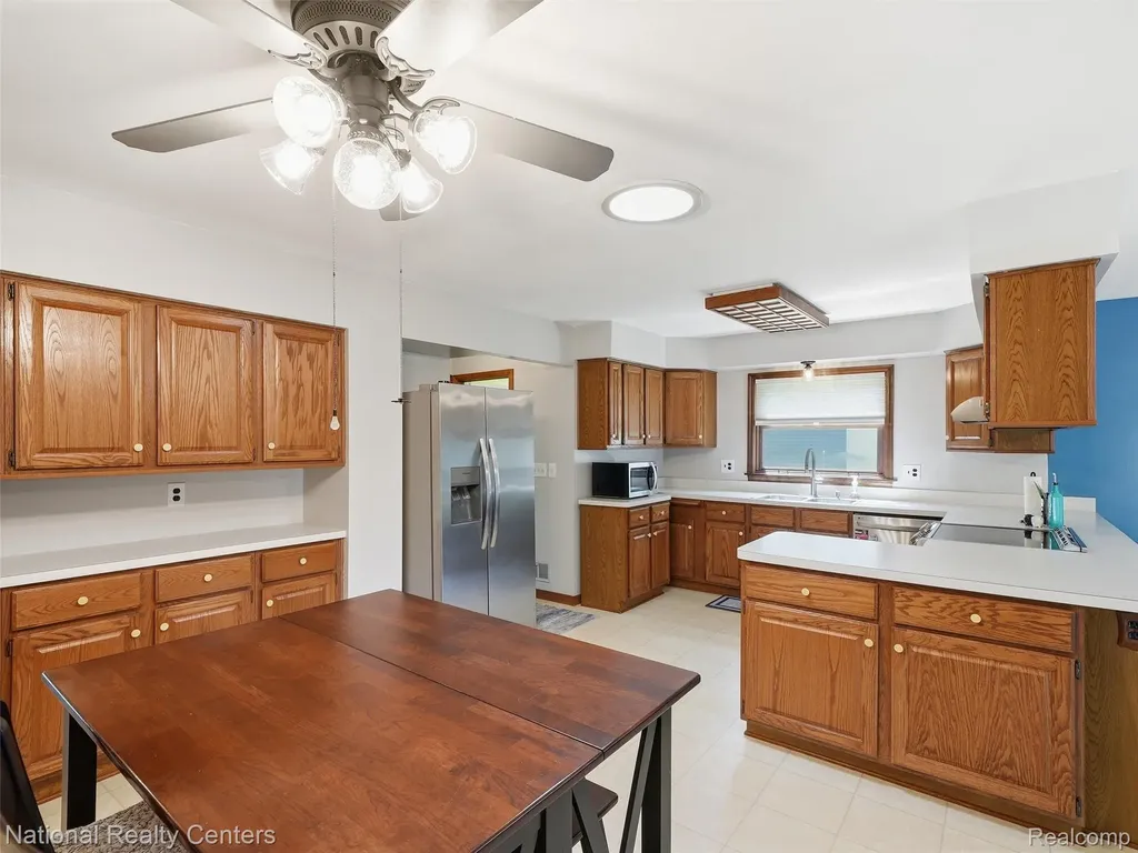 40368 Village Wood Road Novi City MI 48375