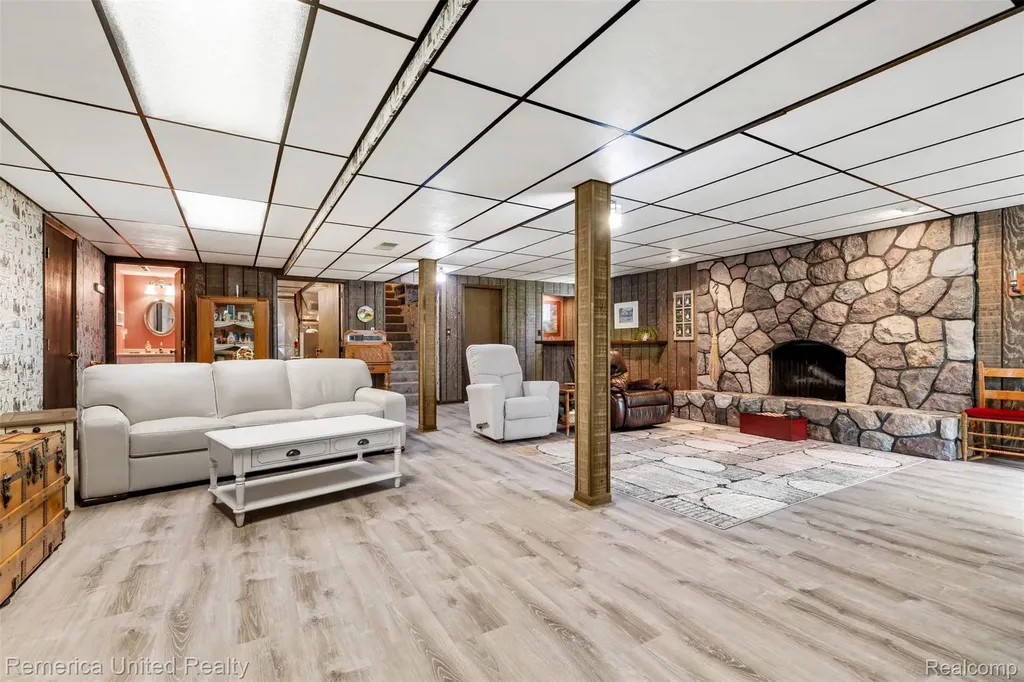 8763 Bishop Road Green Oak Township MI 48116
