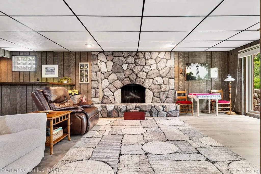8763 Bishop Road Green Oak Township MI 48116