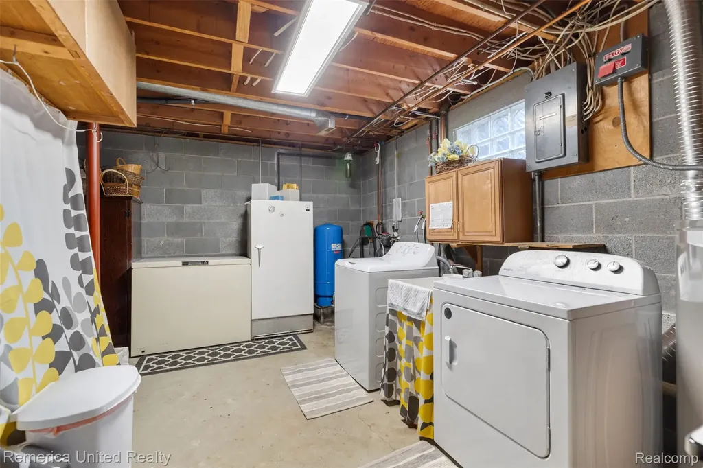 8763 Bishop Road Green Oak Township MI 48116