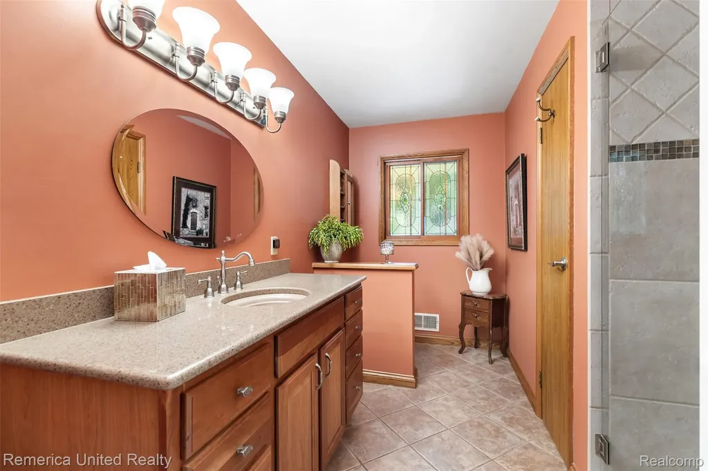 8763 Bishop Road Green Oak Township MI 48116