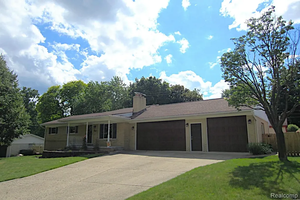 52477 Pappy Lane Shelby Charter Township MI 48316