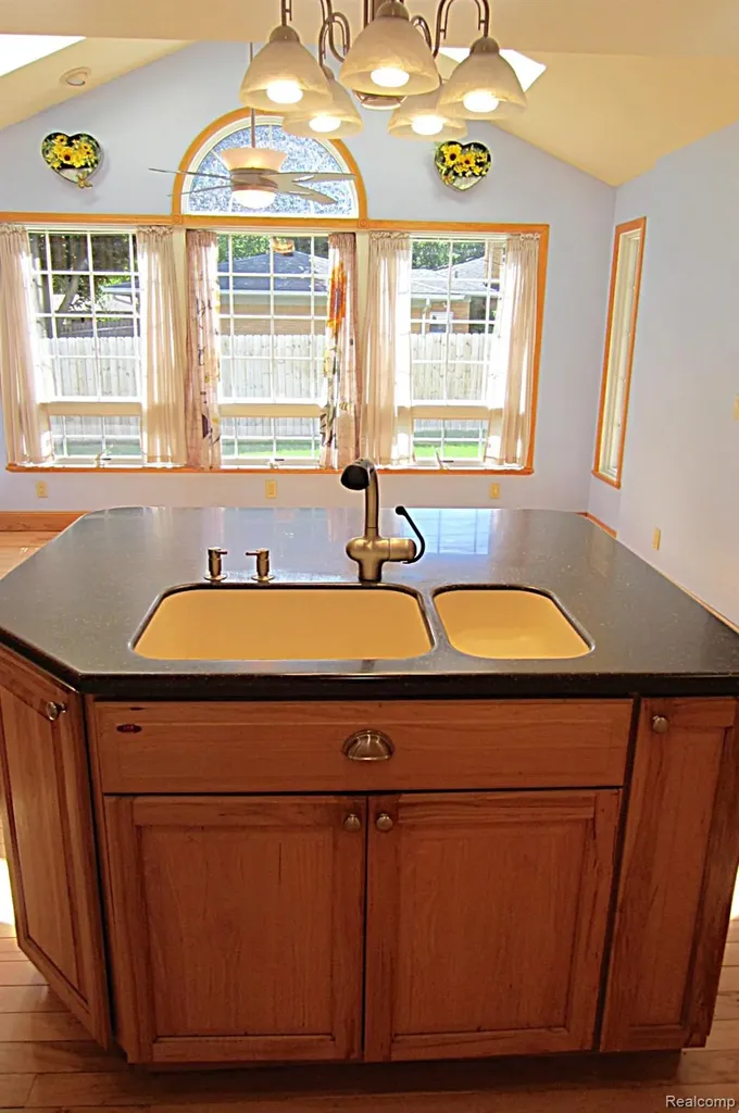 52477 Pappy Lane Shelby Charter Township MI 48316